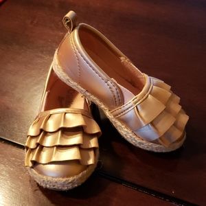 Infant girl slip on shoes